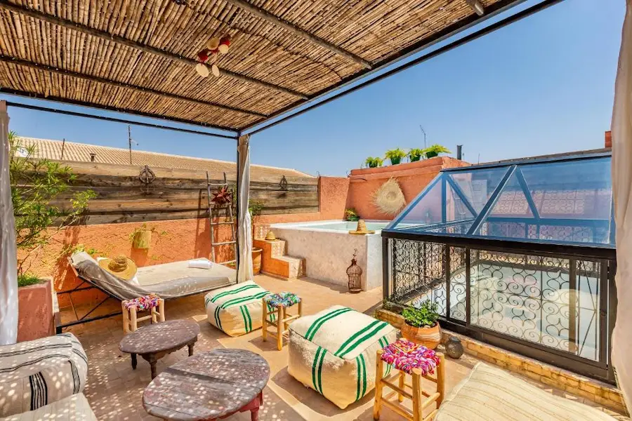 Riad Dar Mata dans la Médina in Medina, Bab Taghzout (1.5 km / 20 min walk from center)