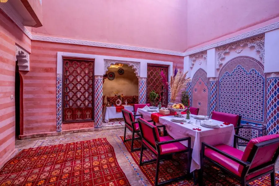 Riad Le Graff Pink in Medina (7 min walk to Ben Youssef)